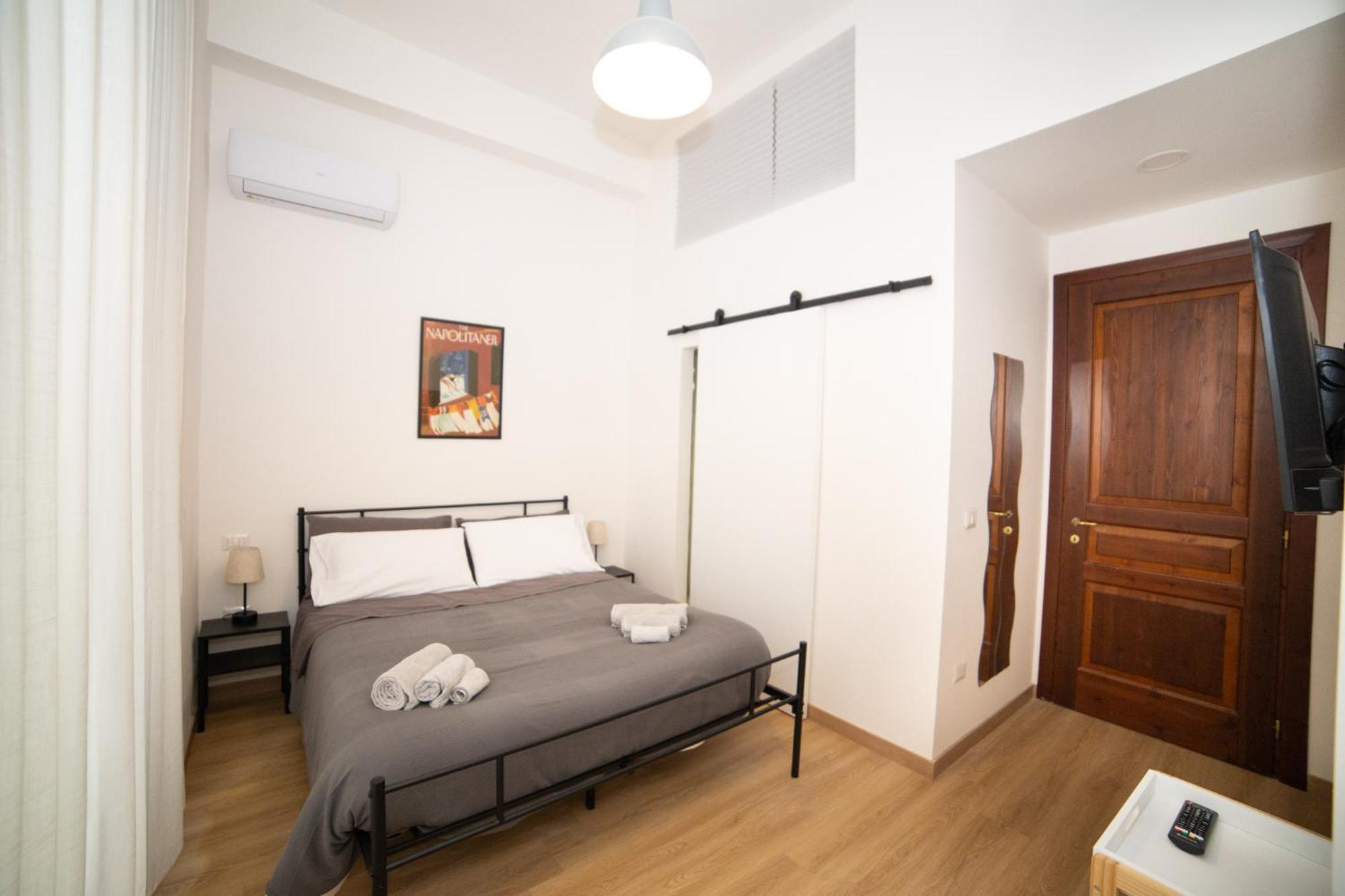 B&B 4Cella Napels Buitenkant foto